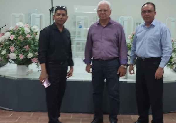 Pr Silas e Pr Gutemberg visitam a casa de apoio em Bar�o de Melga�o
