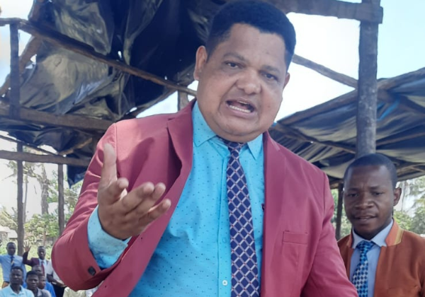 Pastor Reginaldo realiza evangelismo em Mo�ambique
